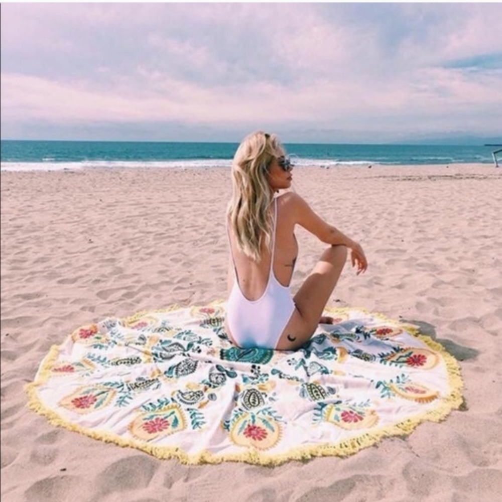 NEW Gypsy The Boho Beach Roundie